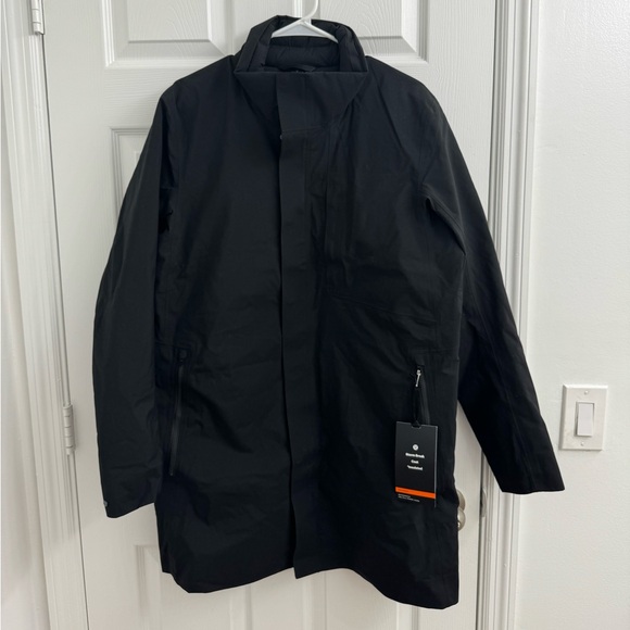 Lululemon Storm break Coat Insulated in black - Picture 15 of 15